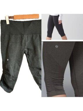 Lululemon *^  Capri Leggings With Scrunch On Side Of Legs Size 6 EUC
